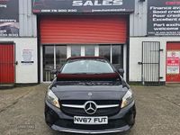 Begagnad Mercedes A180 Executive 109 HK (80 kW) 2018 Svart Halvkombi