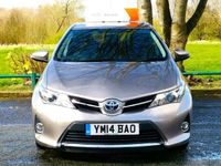 used Toyota Auris Hybrid 