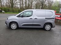 Second-hand Vauxhall Combo Sportive 100 CP (73 kW) 2019 Gri Monovolum