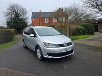 Usado VW Sharan SE 140 HP (102 kW) 2015 Prateado Monovolume