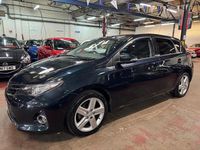 Used Toyota Auris 132 HP (97 kW) 2014 Grey Hatchback