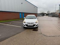 Used Vauxhall Astra Design Edition 2015 White Hatchback