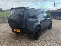 Used Land Rover Defender SE 249 HP (183 kW) 2023 SUV