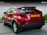 Used Toyota C-HR 122 HP (89 kW) 2023 Red SUV