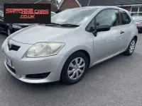 Used Toyota Auris T2 97 HP (71 kW) 2007 Silver Hatchback