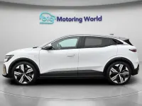Used Renault Mégane Iconic 161 kW (220 HP) 2023 White and grey Hatchback