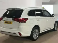 Used Mitsubishi Outlander P-HEV 2019 White SUV