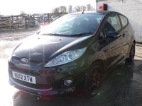 Usado Ford Fiesta Metall 134 CV (98 kW) 2012 Negro Utilitario