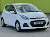 Usado Hyundai i10 SE 87 HP (63 kW) 2015 Branco Citadino