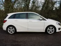 Used Mercedes B180 2017 White Hatchback