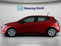 Used Renault Clio Evolution 90 HP (66 kW) 2024 Red Hatchback