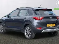 Usado Kia Stonic 120 CV (88 kW) 2020 Gris SUV