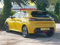 Used Peugeot 208 Allure+ 100 HP (73 kW) 2023 Yellow Hatchback