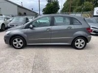 Begagnad Mercedes B180 SE 2010 Grå Minibuss