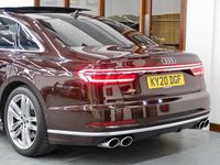 Usado Audi S8 Business 571 CV (419 kW) 2020 Rojo Berlina