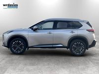 Used Nissan X-Trail Tekna 213 HP (156 kW) 2025 Champagne silver SUV