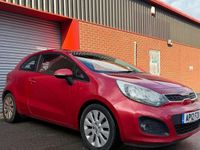 Used Kia Rio 107 HP (78 kW) 2012 Red Hatchback