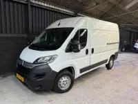 Usado Citroën Relay 140 HP (102 kW) 2023 Branco Van