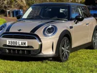 Używany Mini Cooper Classic 136 KM (100 kW) 2022 Szary Hatchback