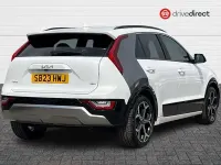 Used Kia Niro 2023 White SUV
