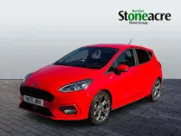 Begagnad Ford Fiesta ST-Line 125 HK (91 kW) 2021 Röd Halvkombi