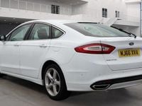 Used Ford Mondeo Titanium 180 HP (132 kW) 2016 White Hatchback