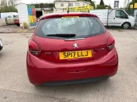 Second-hand Peugeot 208 Active 82 CP (60 kW) 2017 Roșu Hatchback