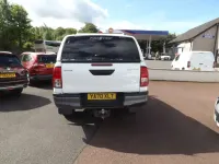 Used Toyota HiLux Active 150 HP (110 kW) 2021 White Pickup