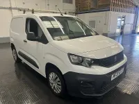 Used Peugeot Partner 100 HP (73 kW) 2021 White MPV
