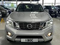 Usado Nissan Navara Tekna 190 HP (139 kW) 2018 Prateado Pickup