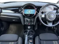 Usado Mini Cooper S Classic 176 HP (129 kW) 2021 Prateado Citadino