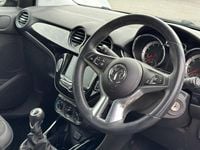 Begagnad Vauxhall Adam 70 HK (51 kW) 2018 Svart Halvkombi