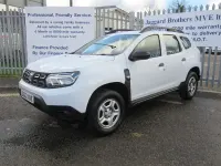 Used Dacia Duster Essentiel 90 HP (66 kW) 2022 White SUV