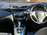 Used Nissan Qashqai Tekna 131 HP (96 kW) 2017 Red SUV