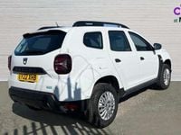 Used Dacia Duster Essentiel 99 HP (72 kW) 2022 White SUV