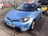 Begagnad MG MG3 106 HK (77 kW) 2014 Blå Halvkombi