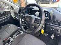 Used Hyundai Bayon SE 100 HP (73 kW) 2023 White SUV