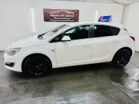 Second-hand Vauxhall Astra SRi 115 CP (84 kW) 2014 Alb Hatchback