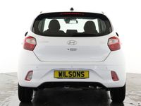 New Hyundai i10 Advanced 2025 White Hatchback