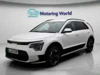 Begagnad Kia e-Niro 150 kW (204 HK) 2023 Vit SUV