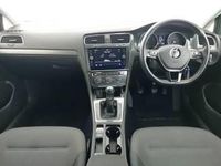 Używany VW Golf VII SE 130 KM (95 kW) 2019 Biały Hatchback
