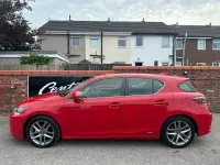 Used Lexus CT200h Executive Line 134 HP (98 kW) 2017 Red Hatchback