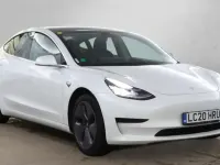 Usado Tesla Model 3 Standard Range Plus 177 kW (241 HP) 2020 Branco Sedan
