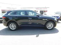 Used Jaguar F-Pace Prestige 180 HP (132 kW) 2017 Black SUV