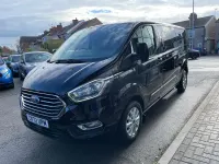 Used Ford Tourneo Zetec 130 HP (95 kW) 2022 Black MPV