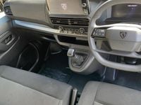 Used Peugeot Expert 143 HP (105 kW) 2025 White Van