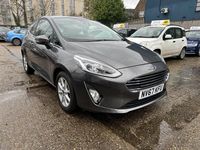 Used Ford Fiesta Zetec 100 HP (73 kW) 2018 Grey Hatchback