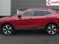 Used Nissan Qashqai N-Connecta 110 HP (80 kW) 2017 Red SUV