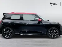 Used Mini Cooper SE Hatch 158 kW (215 HP) 2024 Black Hatchback