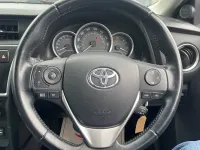 Used Toyota Auris Multidrive S 132 HP (97 kW) 2014 Red Hatchback
